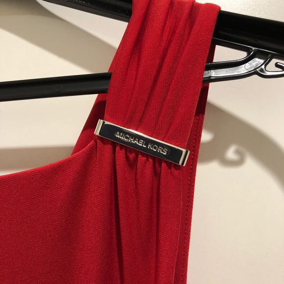 Michael Michael Kors Red Ruched Midi Dress - Picture 2 of 8